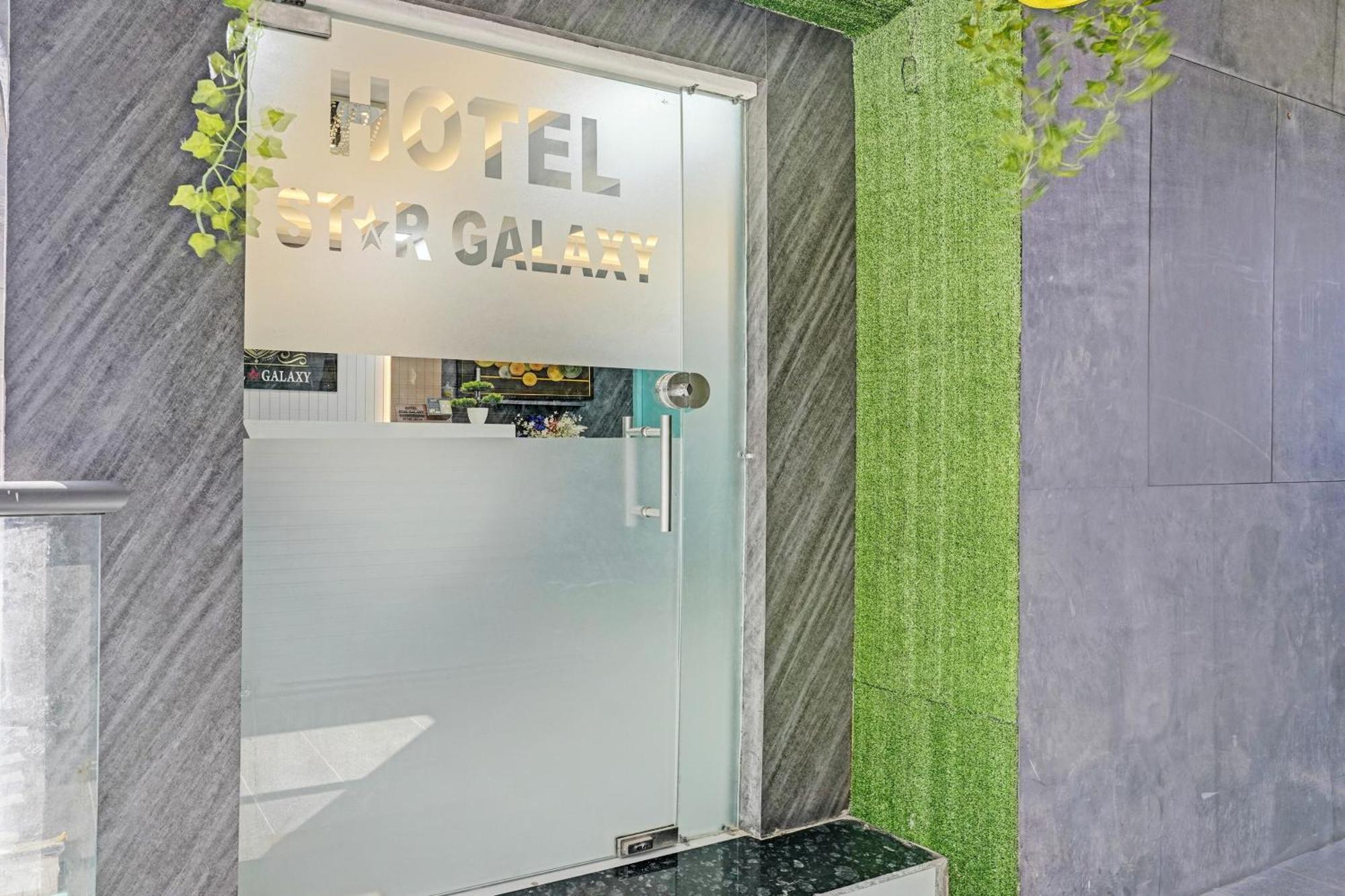 Hotel O Star Galaxy Surat Exterior foto